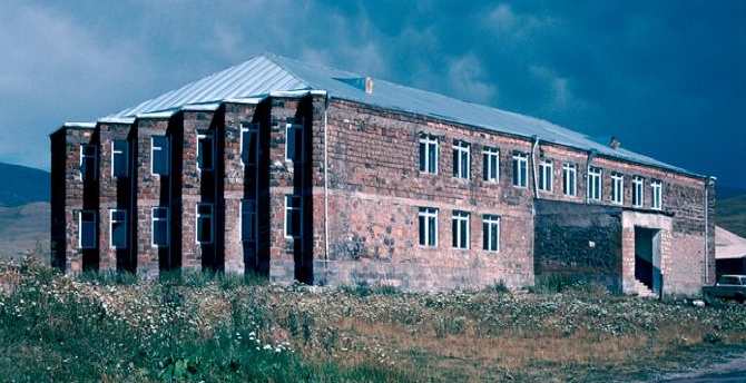 Rénovation de l'école d'Azad